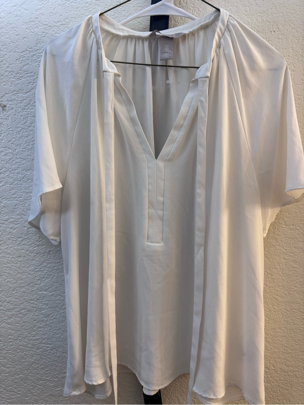 H&M Cream V-Neck Tie-Front Blouse